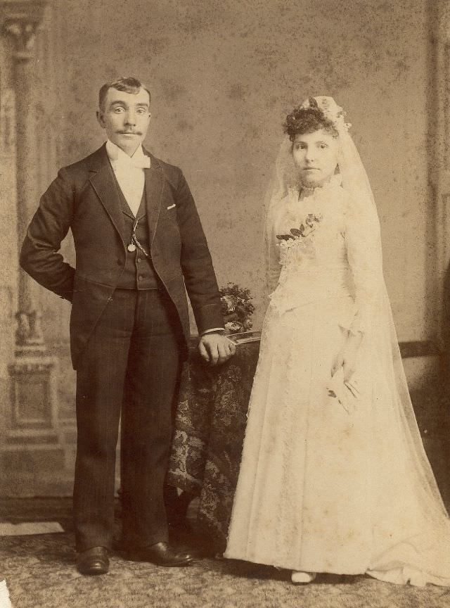 Stunning Historical Photos of Victorian Couples on the Wedding Day