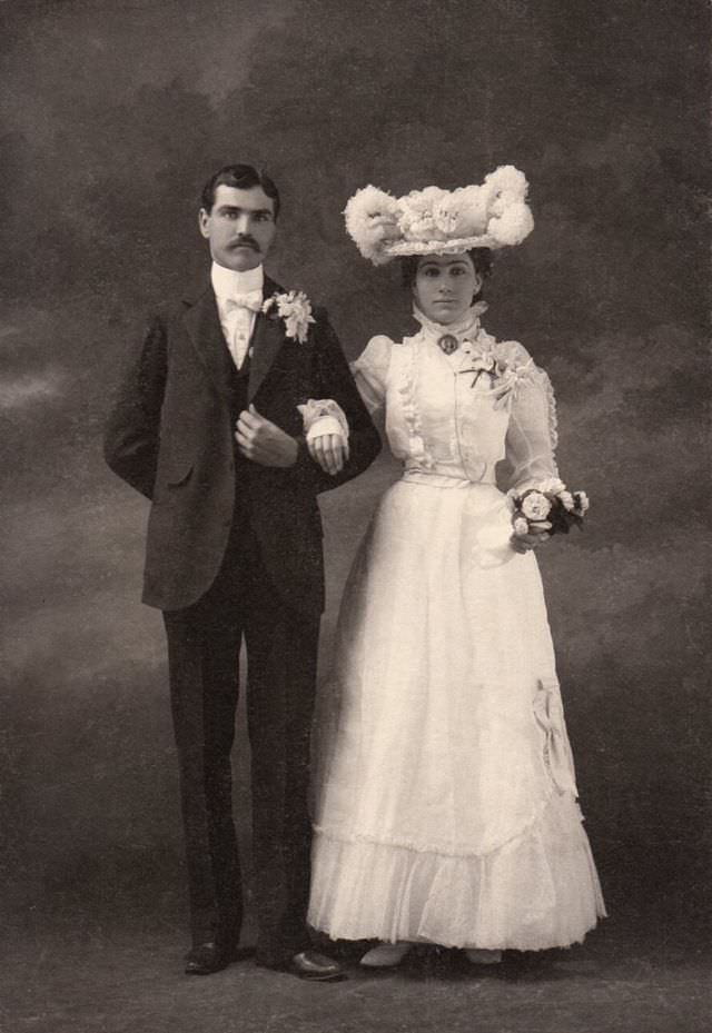 Stunning Historical Photos of Victorian Couples on the Wedding Day