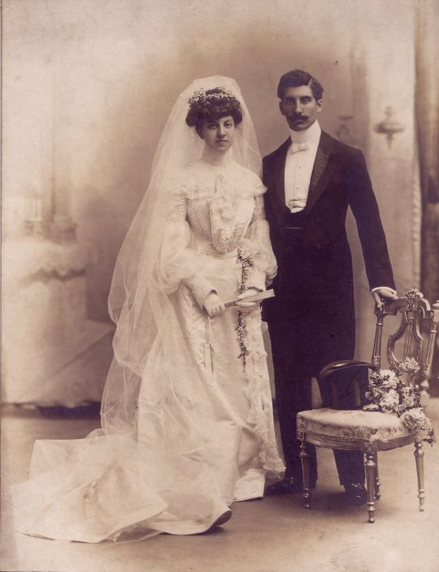 Stunning Historical Photos of Victorian Couples on the Wedding Day