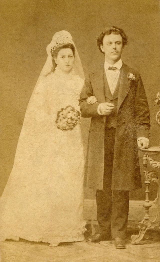 Stunning Historical Photos of Victorian Couples on the Wedding Day