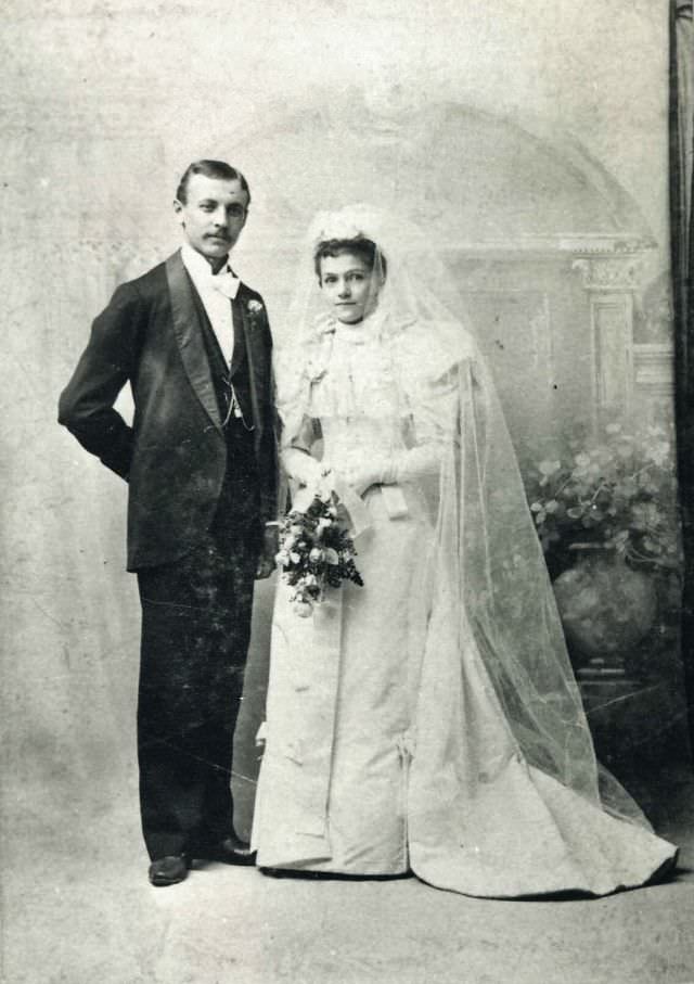 Stunning Historical Photos of Victorian Couples on the Wedding Day