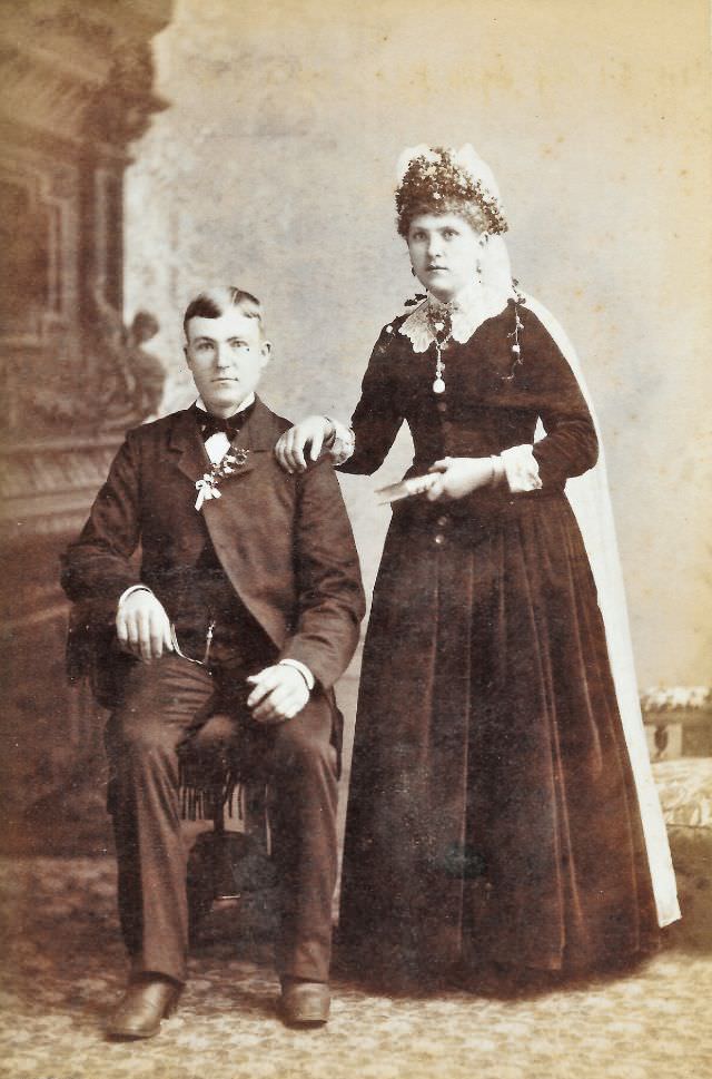 Stunning Historical Photos of Victorian Couples on the Wedding Day