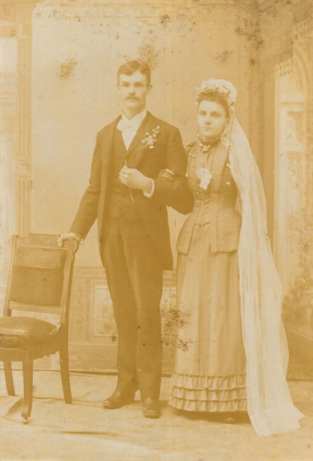 Stunning Historical Photos of Victorian Couples on the Wedding Day