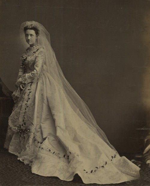 Victorian Wedding Dresses: What ...