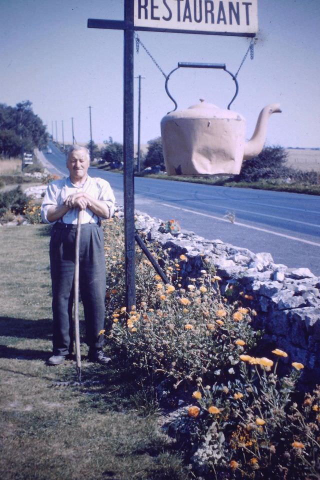 The Singing Kettle Restaurant, Lloc, Holywell, 1960s