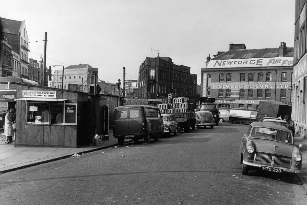 New Street behind Mill Lane Market, Cardiff, Wales, Tuesday 11th August 1964. Newforce Fine Food.