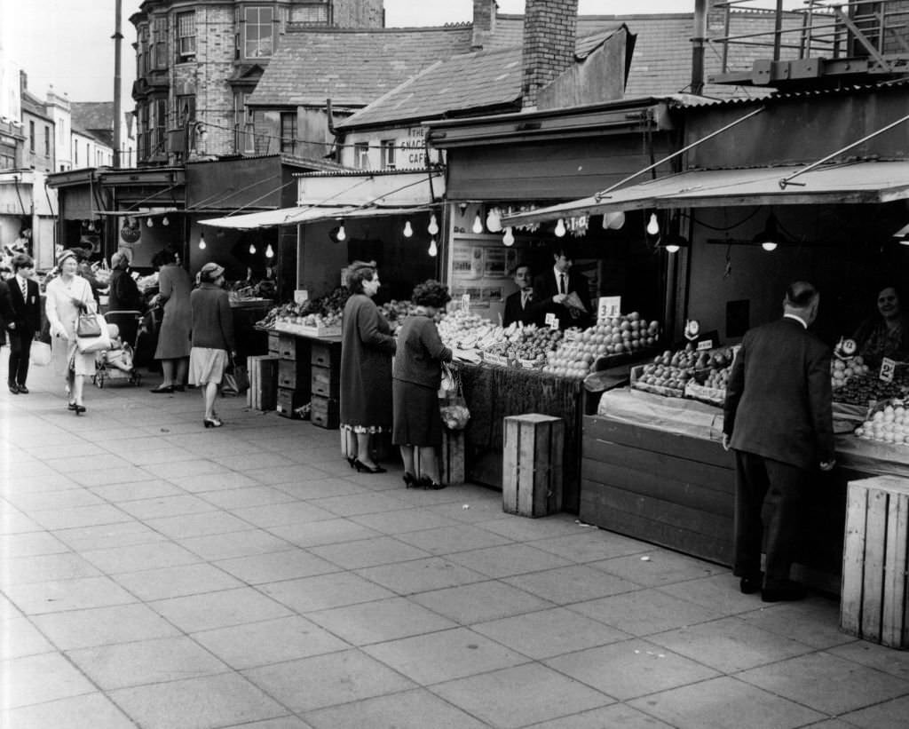 Mill Lane Fruit Market, Cardiff, Wales, June 1964.