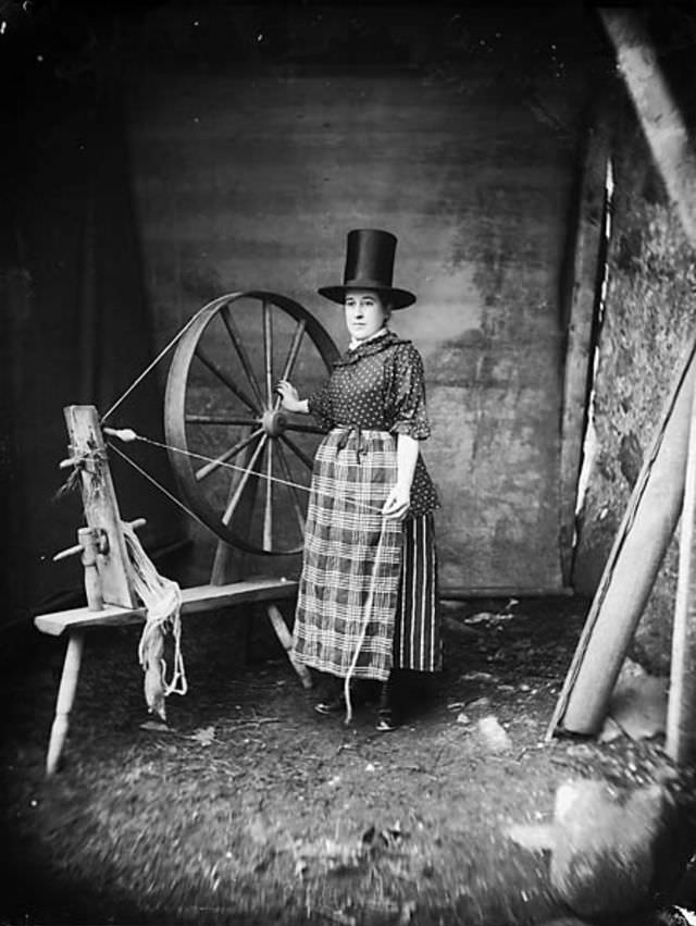 Rare Historical Portraits of Welsh Women in Traditional Dresses from the 1870s