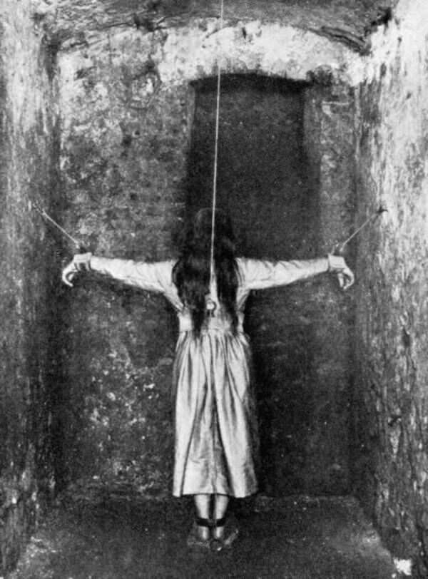 Inside A Mental Institution In 1900