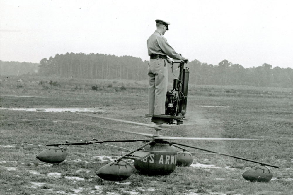 A One-Man Personal Helicopter: The de Lackner HZ-1 Aerocycle that failed during the Flight Test, 1950s