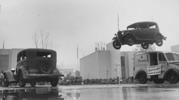 The Daredevil Stunt Drivers who entertained Crowds by Crashing Cars and flying Cars