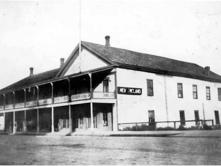 New England House, Olympia, 1918