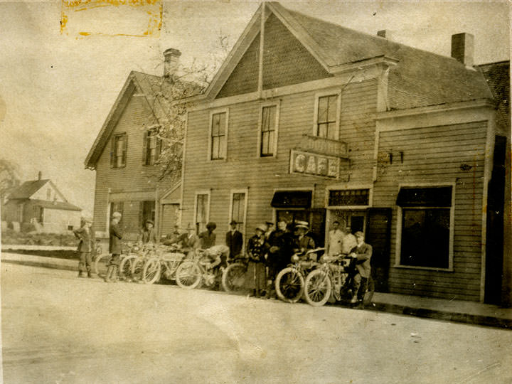 Bicycle club at Doane's café, Olympia, 1890