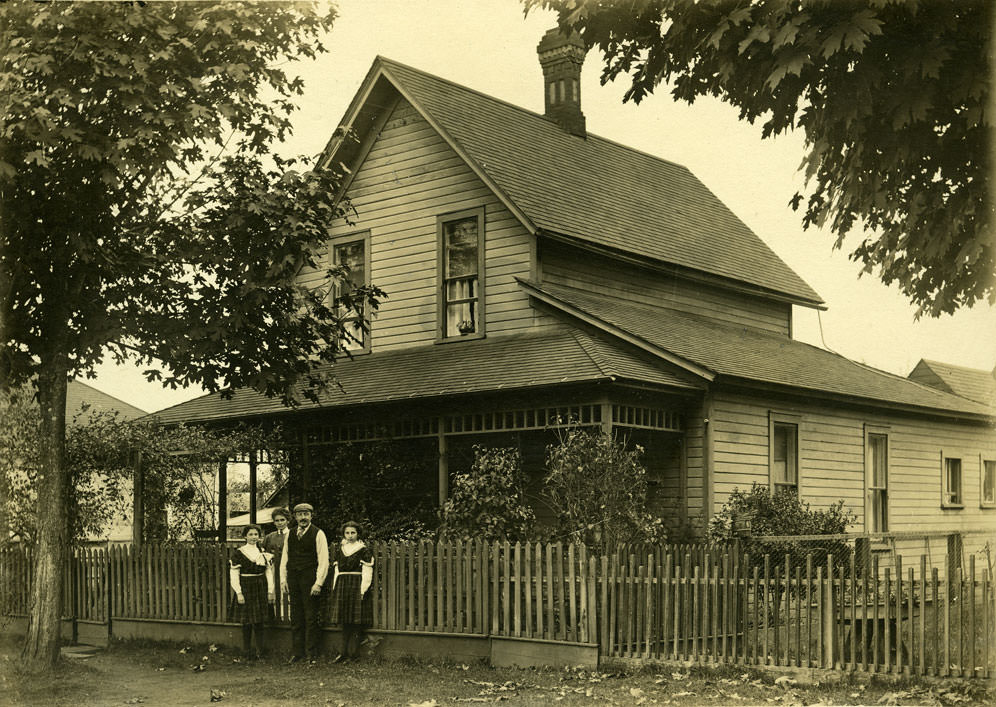 Barth Family, 1899