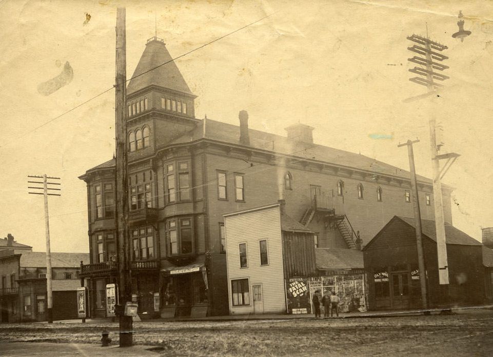 Olympia Theater, 1913