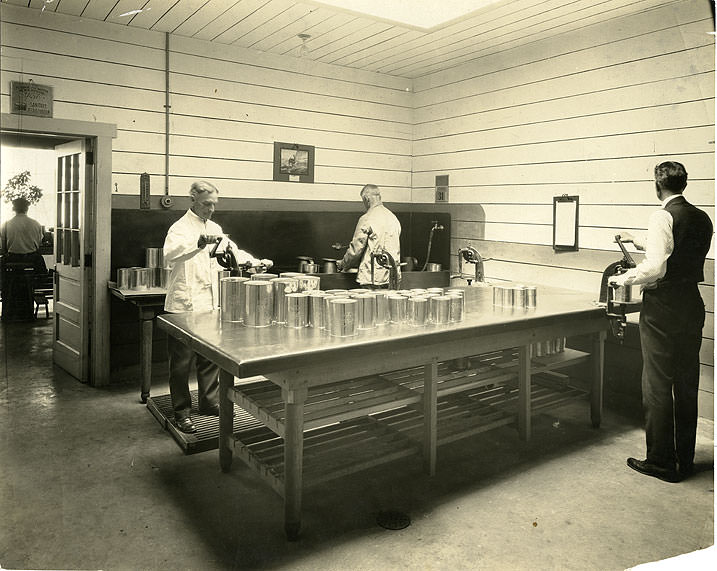 Canning, Olympia Oyster Company, 1924