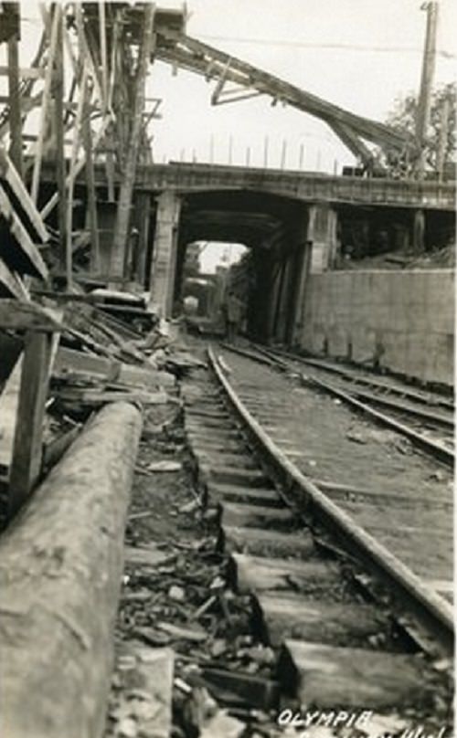 Olympia Subway, 1913