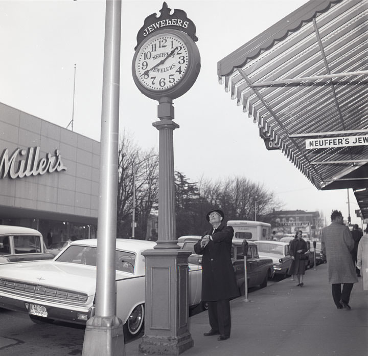 Security Building Street clock, Olympia, 1963