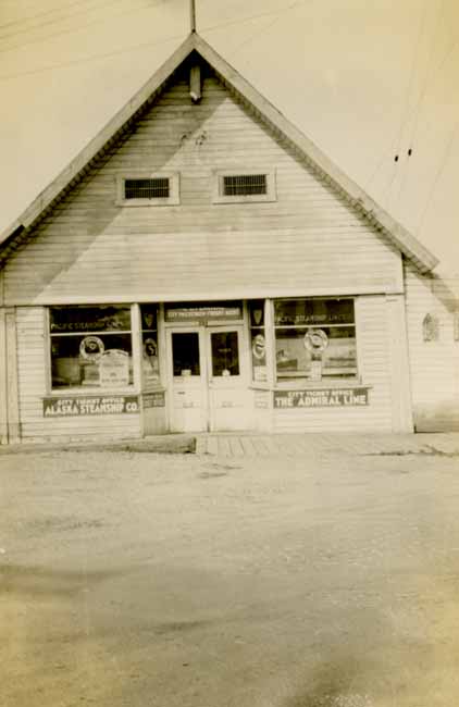 Percival's Dock, Water Street, Olympia, 1940