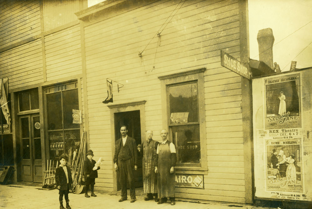 Haskins & Peele shoe shop, Olympia, 1914
