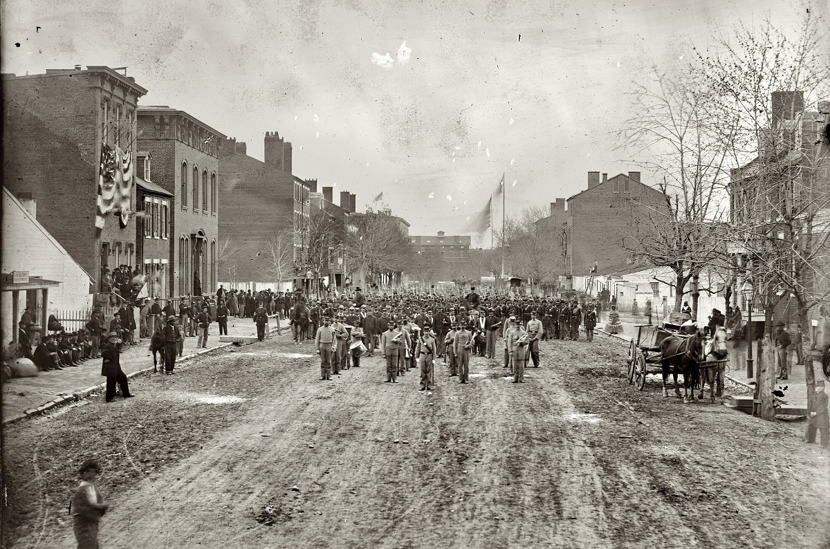 1st U.S. Volunteer Infantry. Hancock's Veteran Corps on F Street N.W." Wet plate negative, Washington, D.C., 1865.