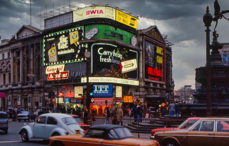 Piccadilly Circus, London, February 1976