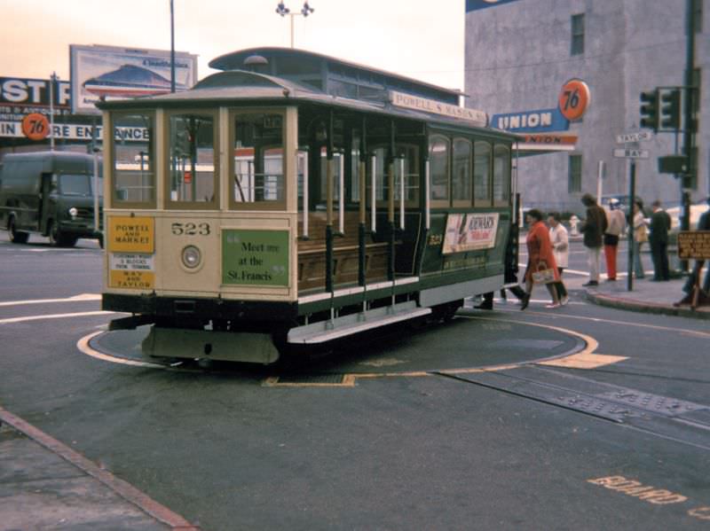 Powell-Mason cable car route on the Taylor Street turntable at Bay Street, 1970
