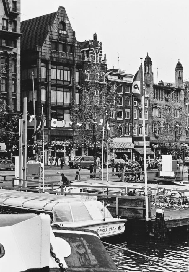 Amsterdam sightseeing boats, 1970s