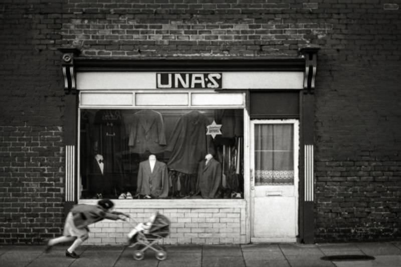 Fascinating Photos of Life in Ashington, an English Coal Town from the 1970s to 1990s