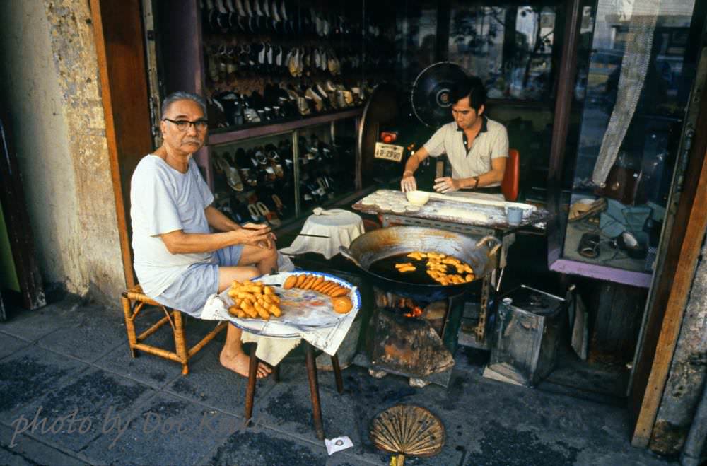 Fried dough stick stall