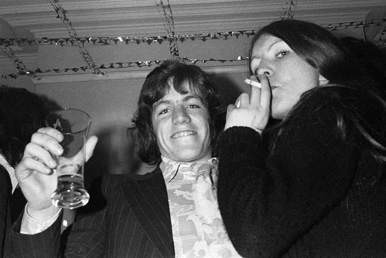 Fabulous Photos of Students Partying in Belfast, 1970