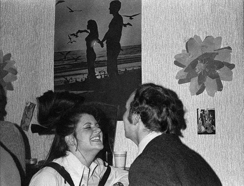 Fabulous Photos of Students Partying in Belfast, 1970