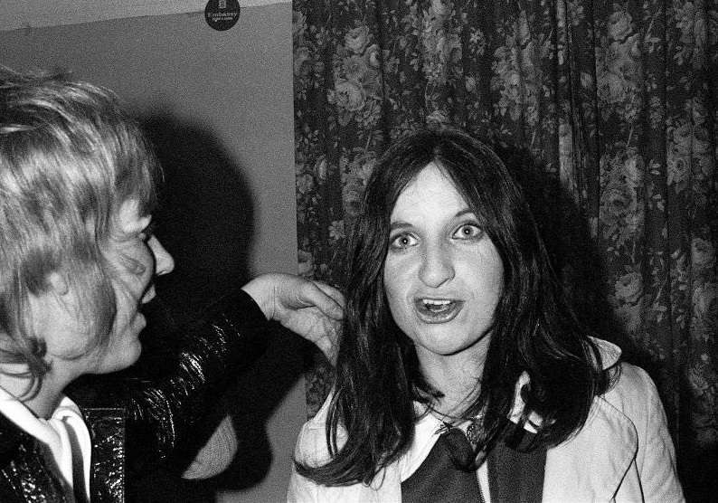 Fabulous Photos of Students Partying in Belfast, 1970