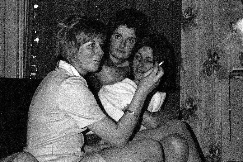 Fabulous Photos of Students Partying in Belfast, 1970