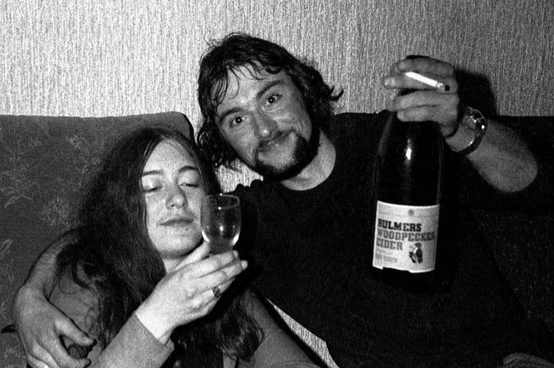 Fabulous Photos of Students Partying in Belfast, 1970