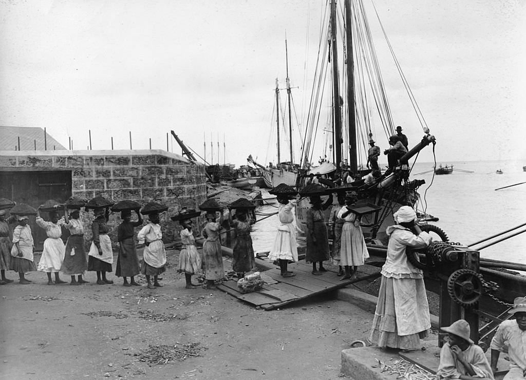 Loading a ship, Bridgetown, 1890