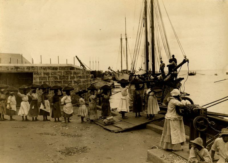 Loading coal, Bridgetown, 1880s