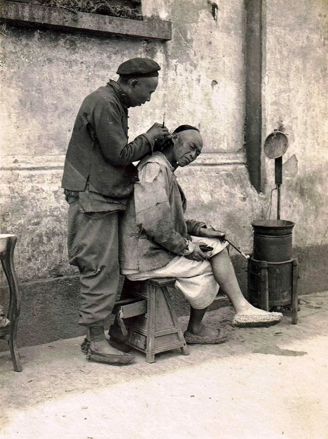 Curing an ear, Peking