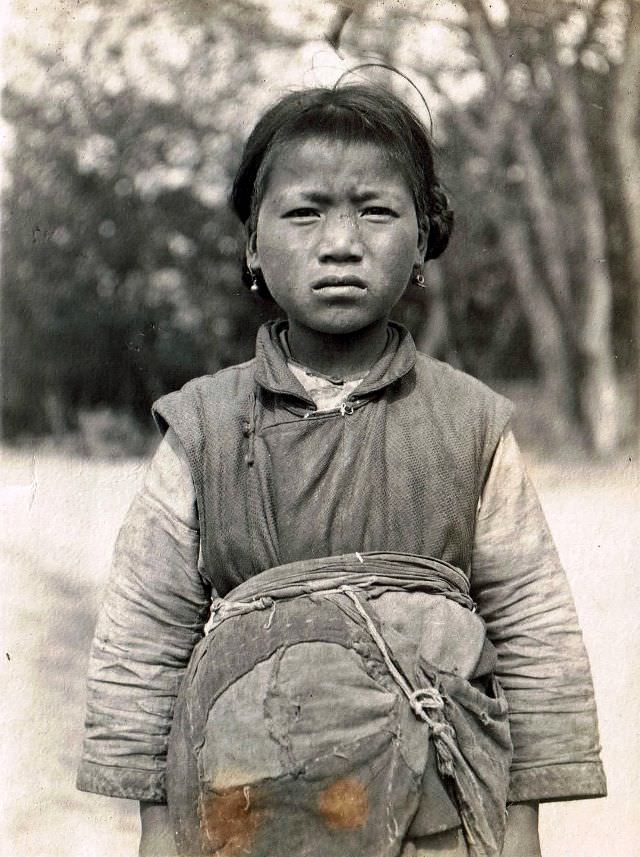 Native girl in Peking