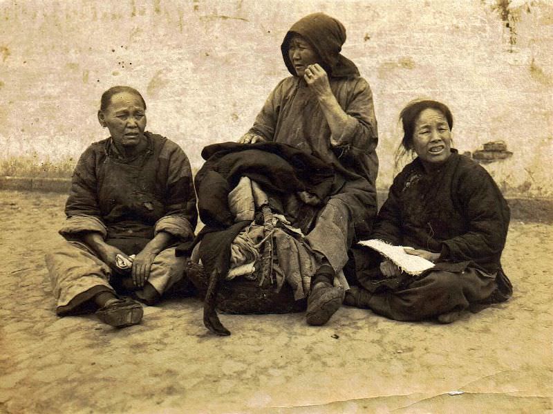 Three Chinese women