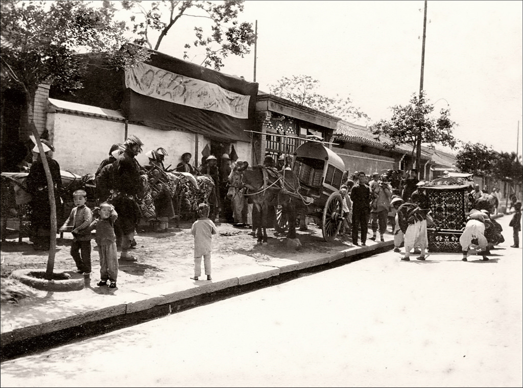 Fascinating Historical Photos of China in the 1930s that Offer a Glimpse into Everyday Life