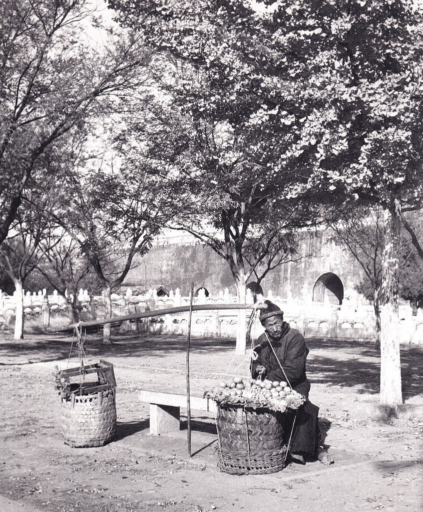 Fascinating Historical Photos of China in the 1930s that Offer a Glimpse into Everyday Life