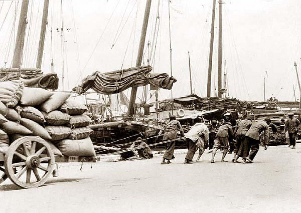 Fascinating Historical Photos of China in the 1930s that Offer a Glimpse into Everyday Life