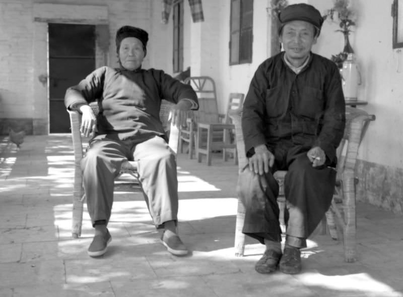 Stunning Photos of Street Scenes and Everyday Life of China in 1982