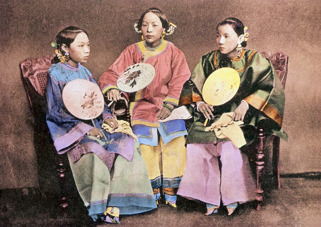 China:Three Chinese women with bound feet, Qing Dynasty, 1870