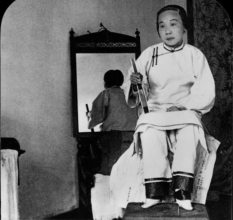 Bound Feet: Horrible Body Modification that Chinese Women Practiced for One Thousand years