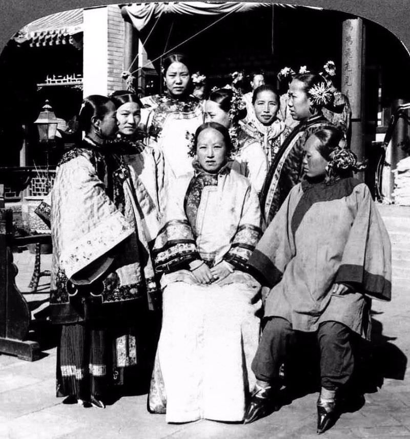 Bound Feet: Horrible Body Modification that Chinese Women Practiced for One Thousand years