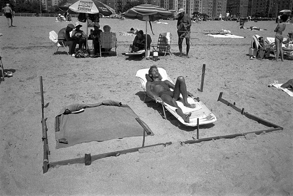 Life in Coney Island in the 1970s Through the Lens of Bruce Gilden