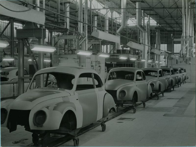 Line of car bodies painted with primer, 1951