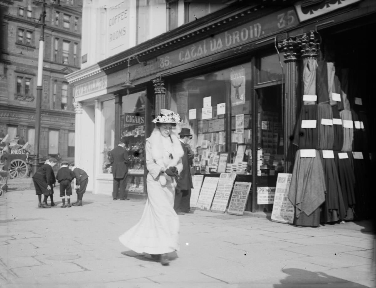 Everyday Life in Dublin, Ireland at the Turn of the 20th Century